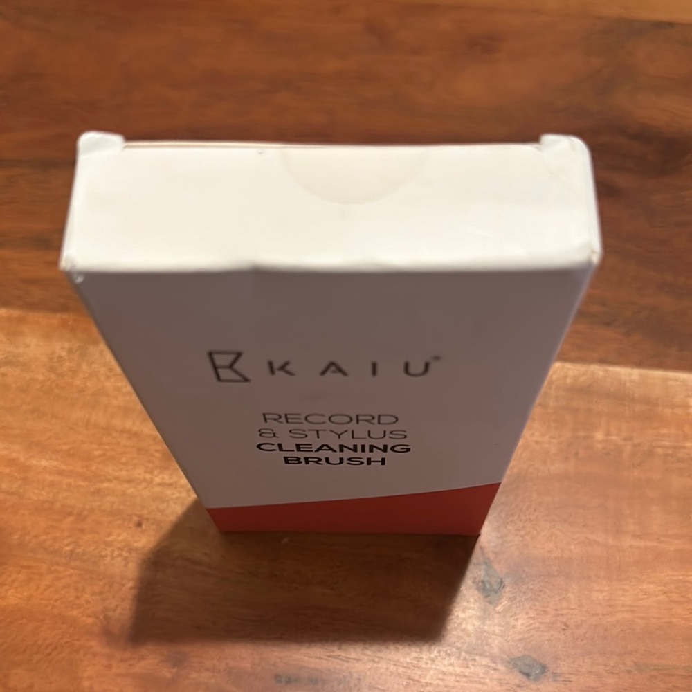 KAIU Record & Stylus Cleaning Brush - Picture 4 of 5